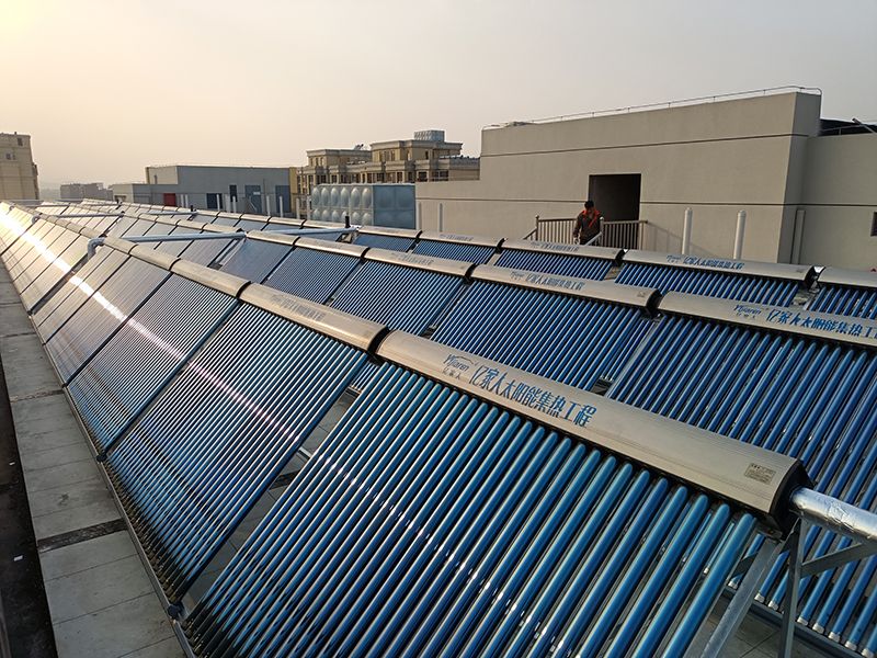 【視頻】南京承壓太陽能熱水系統工程